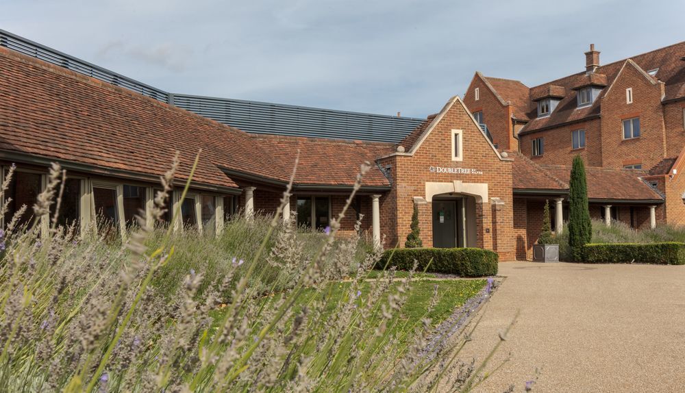 Cambridge Belfry Hotel & Spa Cambourne Exterior foto